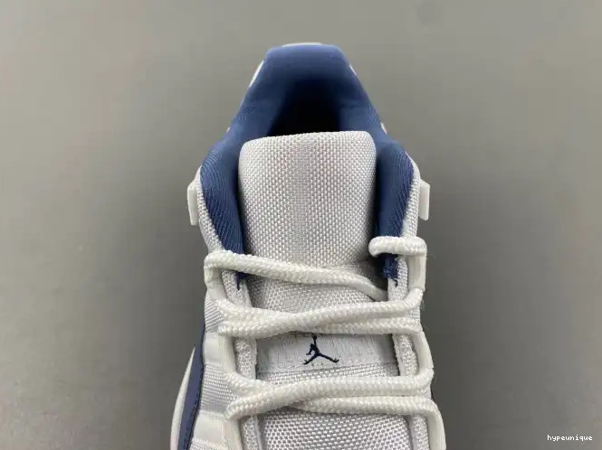 HYPE (2024) Low FV5104-104 Retro 11 Navy Jordan Midnight 0605